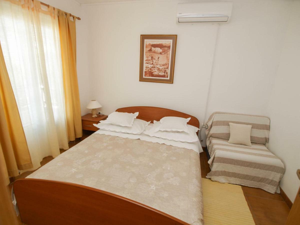 Apartments Jadranka Tucepi Luaran gambar