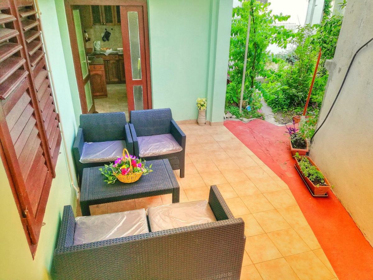 Apartments Jadranka Tucepi Luaran gambar