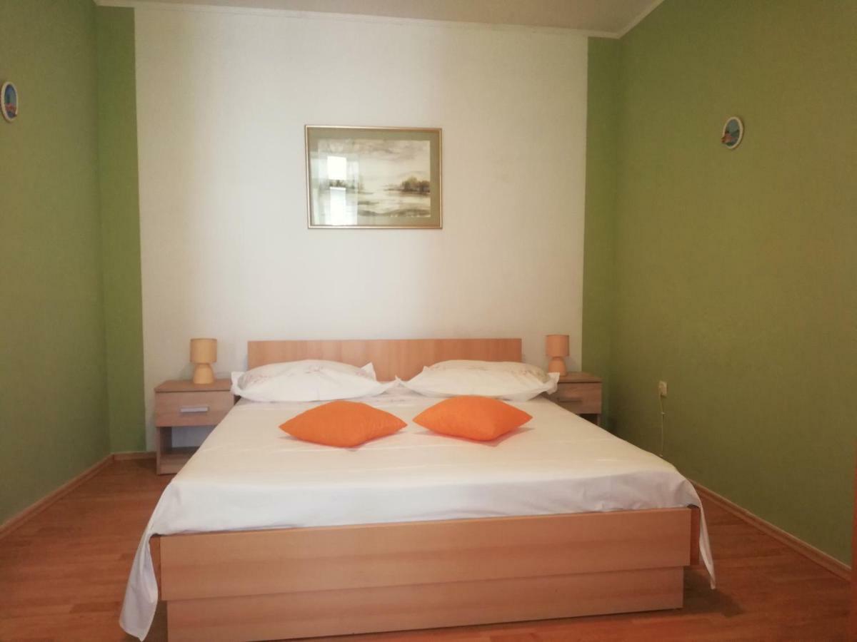 Apartments Jadranka Tucepi Luaran gambar